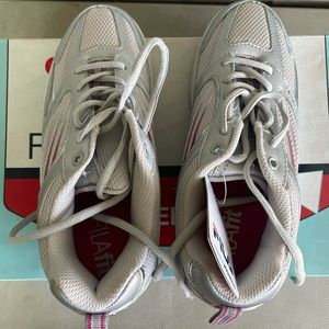 NEW Women size 6.5 US FILA Walk and SCULP shoes.
